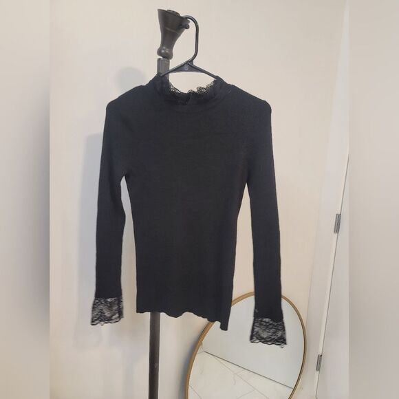 Tuckernuck Lace Rosemary Eyelet Knit Top (S) - Picture 1 of 5